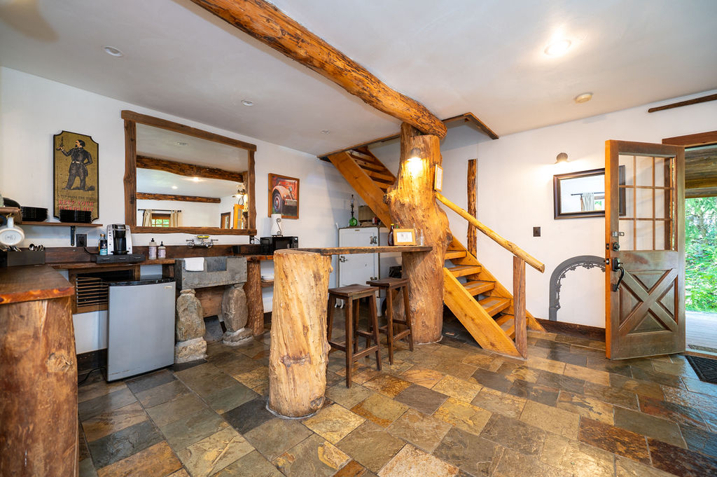 The Grooms Cabin
